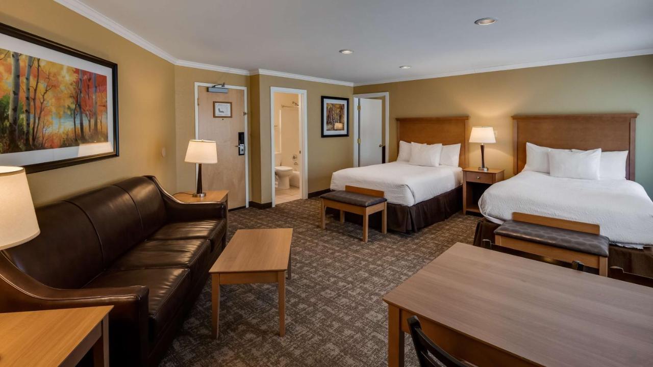 Best Western Plus Windjammer Inn & Conference Center Burlington Exteriör bild