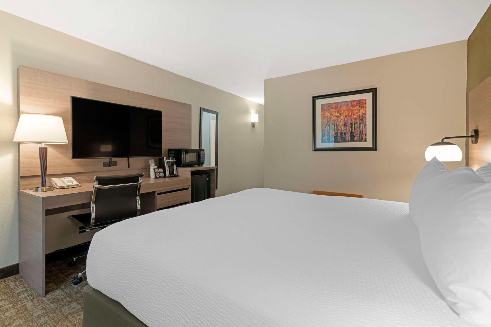 Best Western Plus Windjammer Inn & Conference Center Burlington Exteriör bild