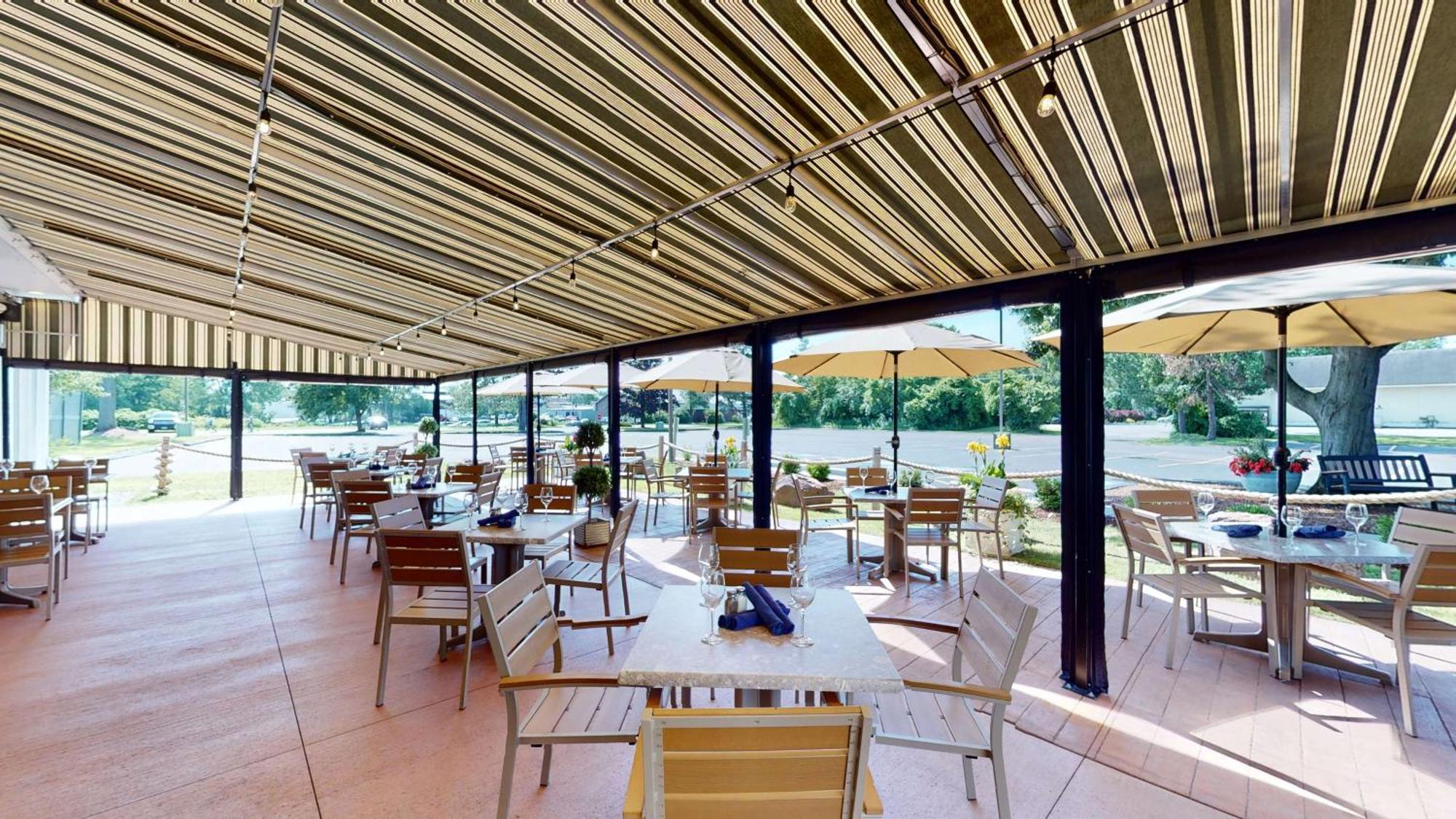 Best Western Plus Windjammer Inn & Conference Center Burlington Exteriör bild