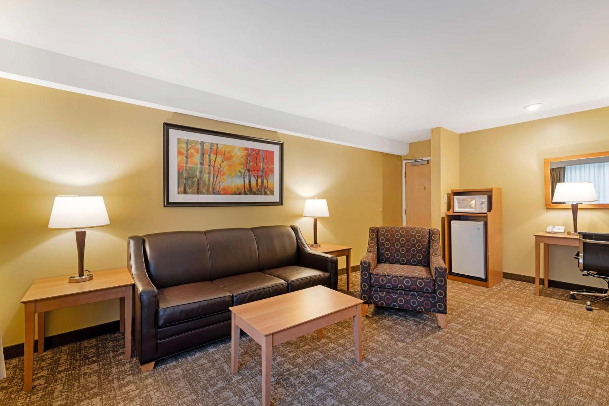 Best Western Plus Windjammer Inn & Conference Center Burlington Exteriör bild
