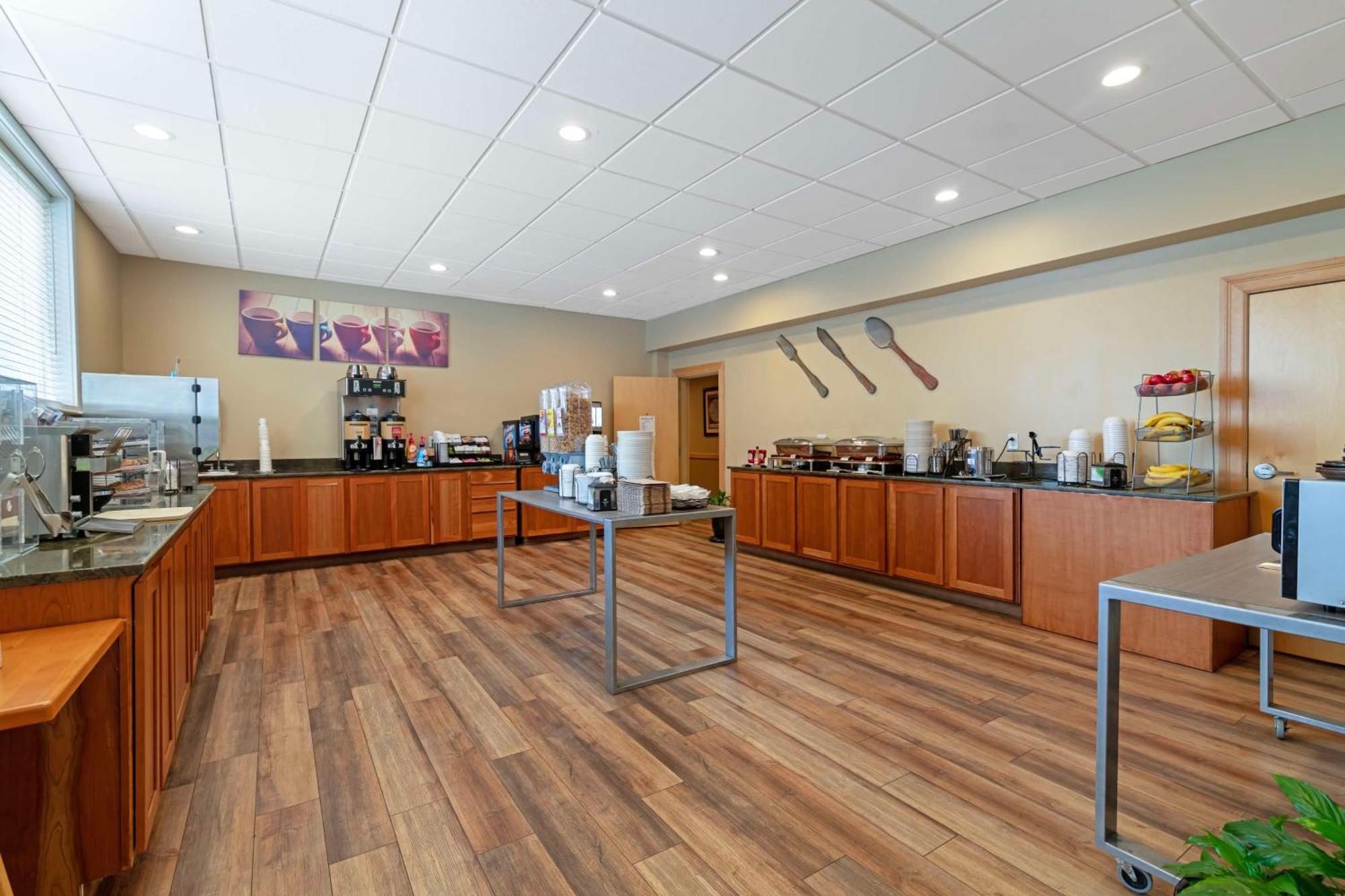 Best Western Plus Windjammer Inn & Conference Center Burlington Exteriör bild